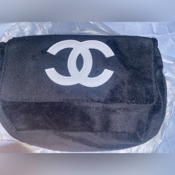 Brand new Chanel precision bag in black - Picture 2 of 4
